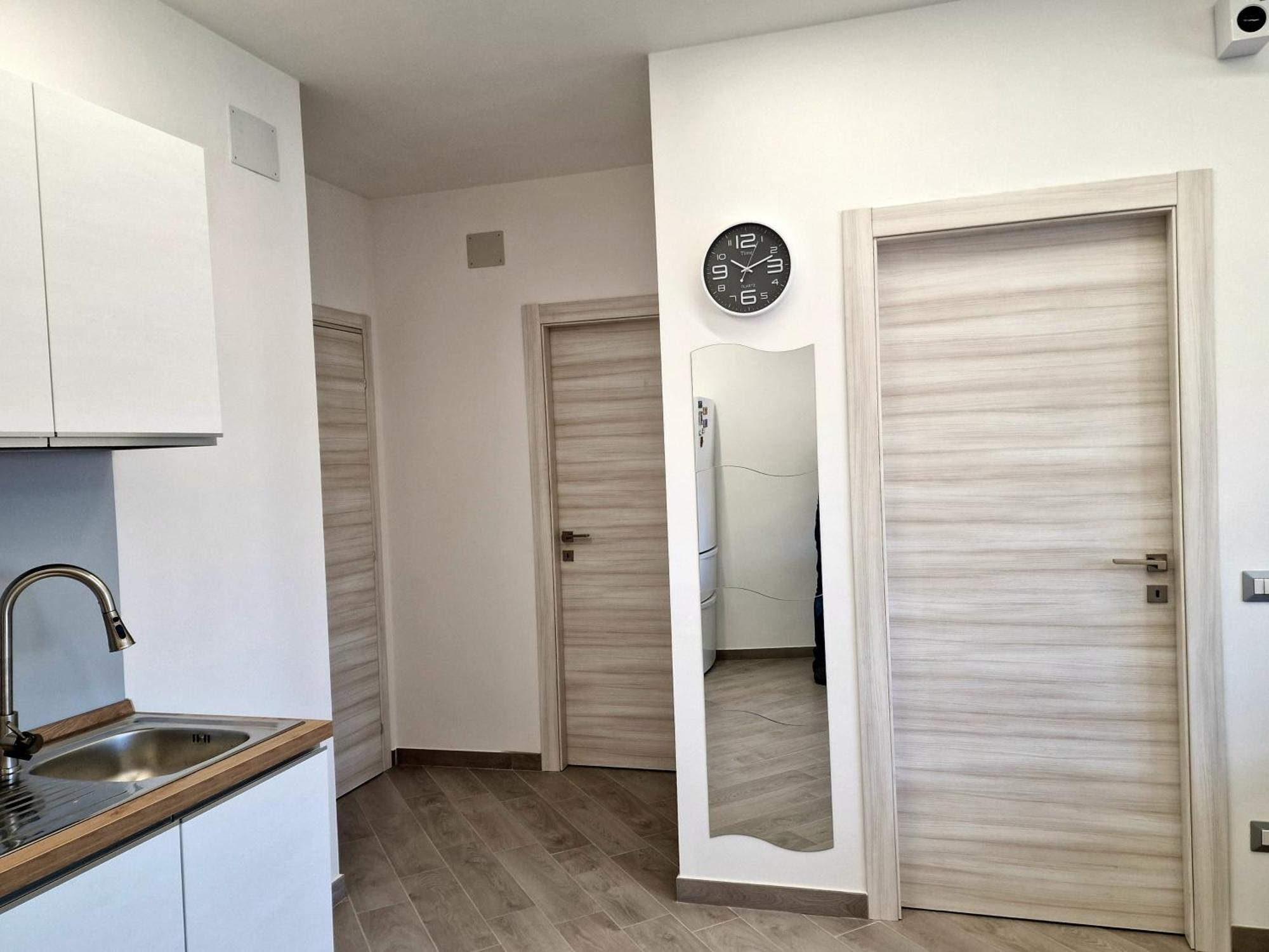 Tower Apartments تيراتشينا المظهر الخارجي الصورة